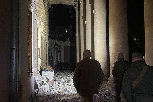 Пострадала половина залов: как спасли экспонаты одесского худмузея 
