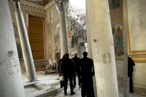 Спасо-Преображенский собор в Одессе подтопило дождем
