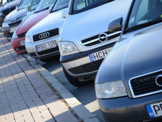 Як в Україні зареєструвати розмитнену автівку: адвокат дав поради