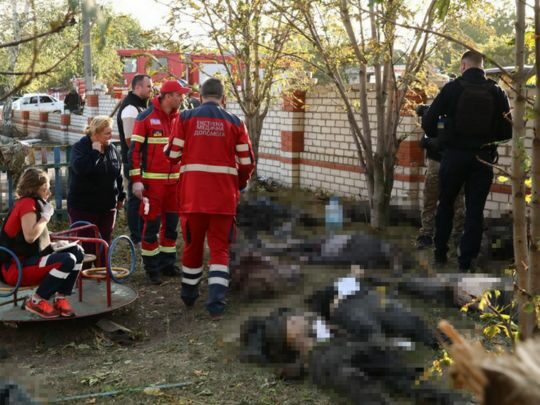 Навіть після пережитого не всі у селі розірвали зв’язок з рф: мешканка Харківщини втратила чотирьох найдорожчих людей під час ракетного удару