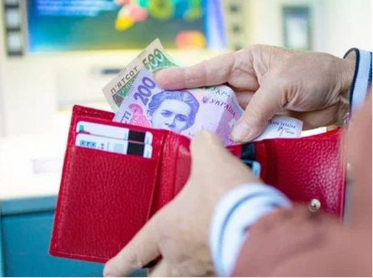 Надбавка до пенсії у 20 відсотків: хто має на неї право та як оформити виплати