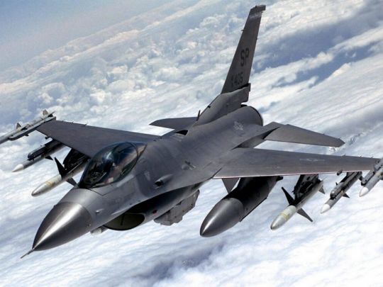 Нестача пілотів для F-16: Україна зіткнулася з проблемою