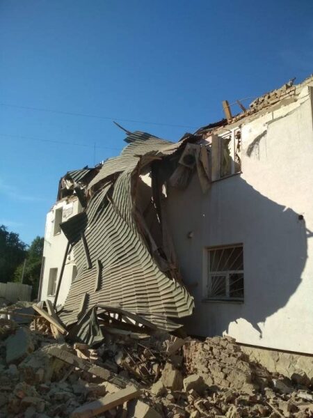 Обстріл ворогом Львівщини: постраждали люди, пошкоджено будівлю Науково-дослідного інституту