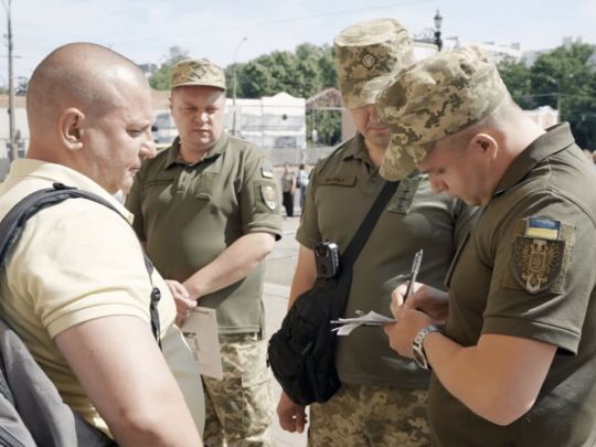 Повістку можете не&nbsp;брати: названо умову, за&nbsp;якої чоловік має право відмовитись від розмови з&nbsp;представниками ТЦК
