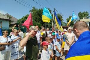 Более двух лет в плену: в Одесскую область вернулись четверо защитников Змеиного Более двух лет в плену: в Одесскую область вернулись четверо защитников Змеиного