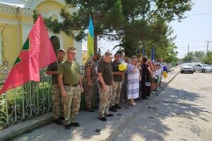 Более двух лет в плену: в Одесскую область вернулись четверо защитников Змеиного Более двух лет в плену: в Одесскую область вернулись четверо защитников Змеиного