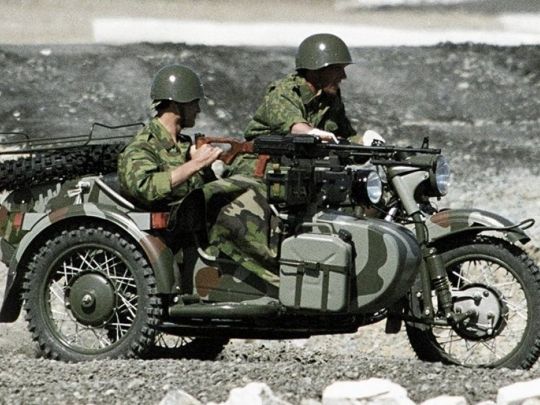 Бронетехніка закінчується: російські бригади пересідають на мотоцикли