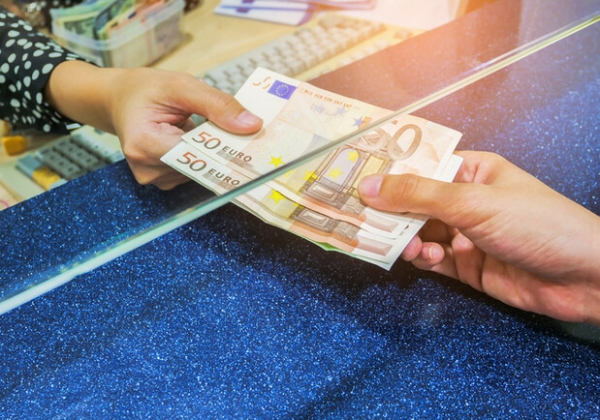 Курс валют в Украине 17 июля 2024 года: сколько стоит доллар и евро
