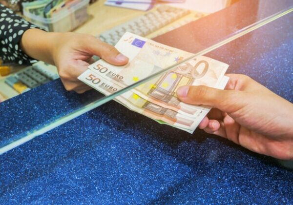 Курс валют в Украине 31 июля 2024 года: сколько стоит доллар и евро Курс валют в Украине 31 июля 2024 года: сколько стоит доллар и евро
