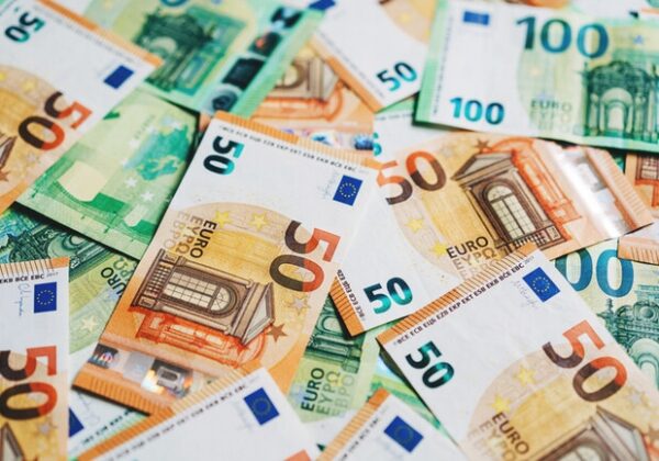 Курс валют в Украине 11 августа 2024 года: сколько стоит доллар и евро Курс валют в Украине 11 августа 2024 года: сколько стоит доллар и евро