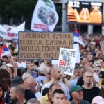 Тысячи сербов протестуют в Белграде против литиевого рудника