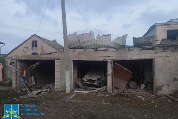 Ночью Одессу атаковали вражеские беспилотники: повреждены 27 домов, пострадал человек (обновлено)