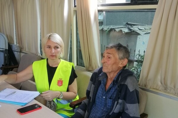 Ночью Одессу атаковали вражеские беспилотники: повреждены 27 домов, пострадал человек (обновлено)