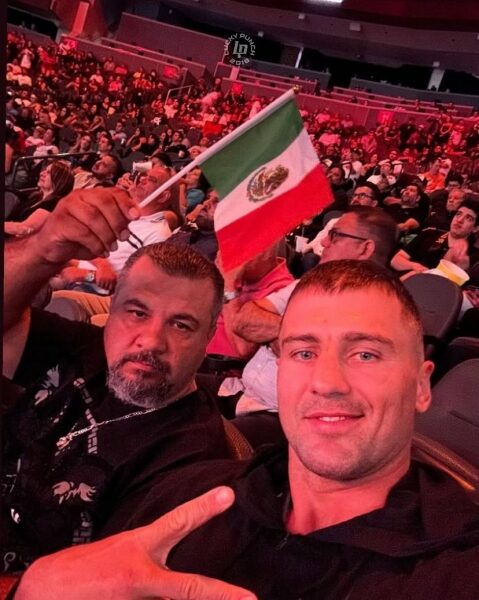 Канело на&nbsp;очах в&nbsp;українця відлупцював непереможного суперника в&nbsp;чемпіонському поєдинку: найкращі моменти бою