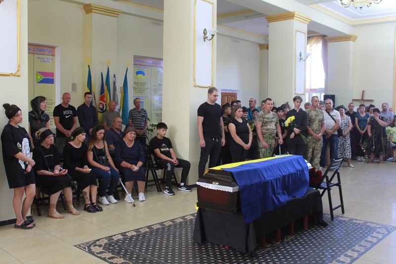 «У центрі його всесвіту були дружина та діти»: під Бахмутом загинув воїн з Хмельниччини