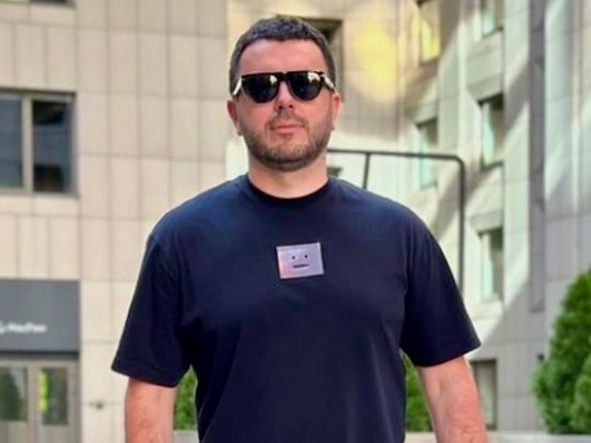 &laquo;Вже давно ненавидиш сусідів&raquo;: відомий телеведучий не&nbsp;стримав почуття