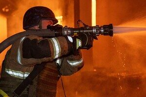 В Одессе произошел мощный пожар: горело складское здание