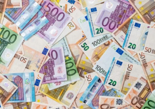 Курс валют в Украине 12 октября 2024: сколько стоит доллар и евро