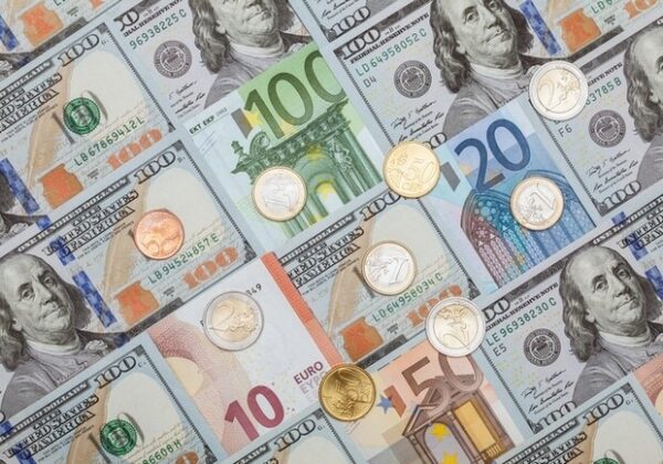 Курс валют в Украине 30 октября 2024: сколько стоит доллар и евро