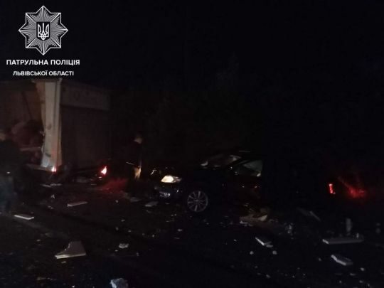 Біля Львова сталася масштабна ДТП за&nbsp;участю міжнародного рейсового автобуса: троє загиблих, 27 постраждалих