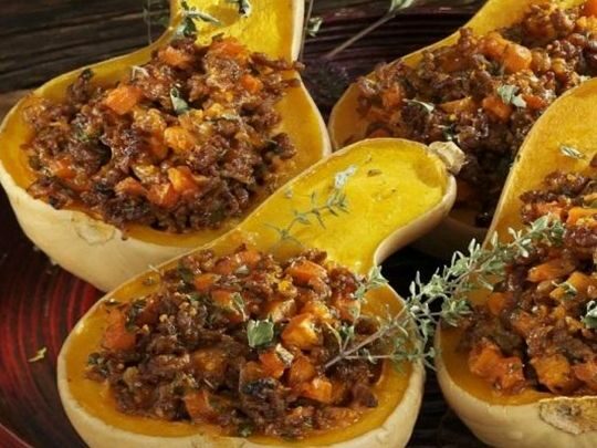 Гарбуз, фарширований нутом, овочами та&nbsp;спеціями: справжня перлина осіннього столу