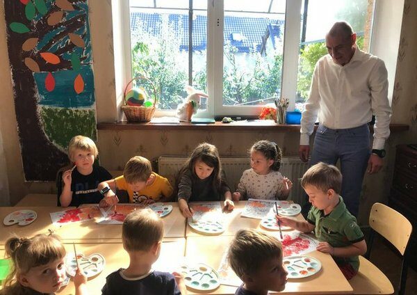 &laquo;Освіти вихователя не&nbsp;маю, роблю все інтуїтивно&raquo;: єдиний в&nbsp;Україні ветеран-вихователь працює в&nbsp;дитсадочку Житомира