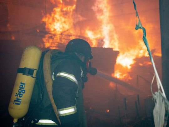 Понад 80 дронів атакували Україну вночі: в Одесі гасять пожежу після «прильоту» (фото)