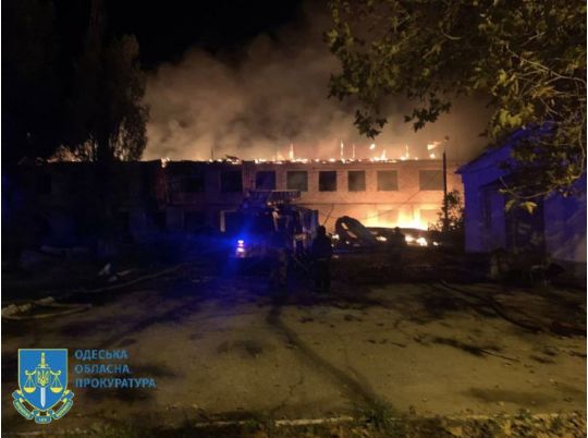 Російські терористи атакували Одещину та Полтавщину: є поранені, пошкоджено будинки та промисловий об’єкт