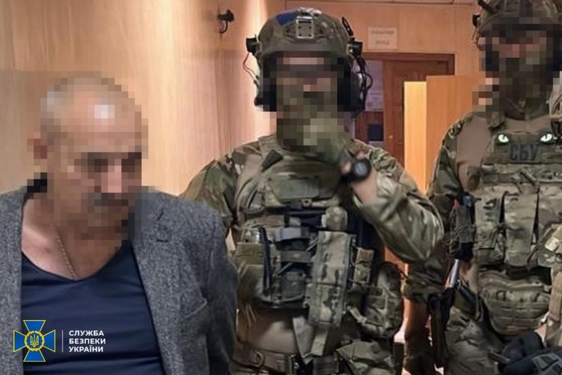 СБУ затримала велику злочинну групу, яка заробила на ухилянтах 40 мільйонів гривень (фото)