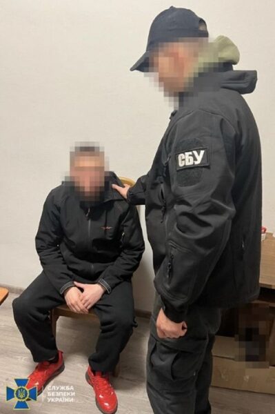 Шпигували за потягами з військовою технікою: на Буковині затримали агента фсб та його поплічника