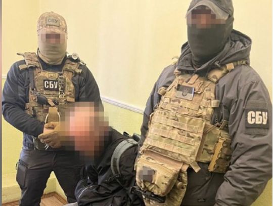 Шпигували за потягами з військовою технікою: на Буковині затримали агента фсб та його поплічника