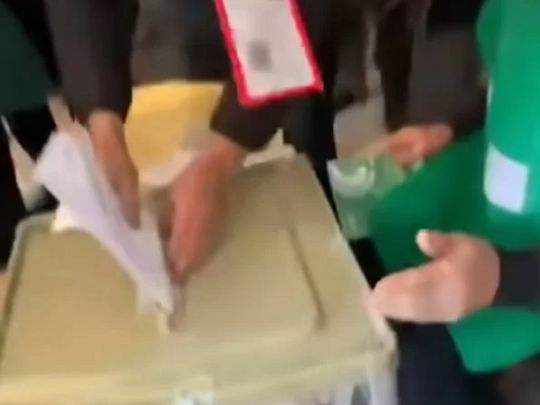 &laquo;Вирішальні&raquo; вибори в&nbsp;Грузії: спостерігачі фіксують бійки і&nbsp;масові вкиди бюлетенів