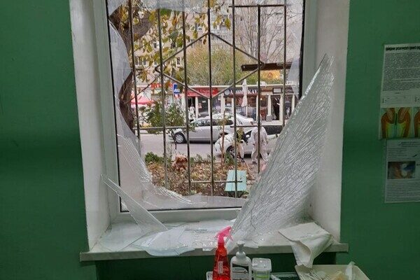 От вчерашнего обстрела в Одессе пострадал роддом