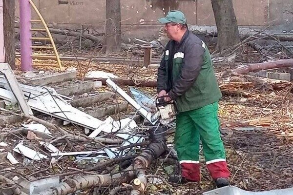 Продолжается ликвидация последствий атаки на Одессу: cколько квартир пострадали