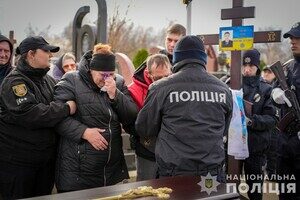 В Одессе простились с полицейским, который получил тяжелые ранения во время обстрела города 18 ноября