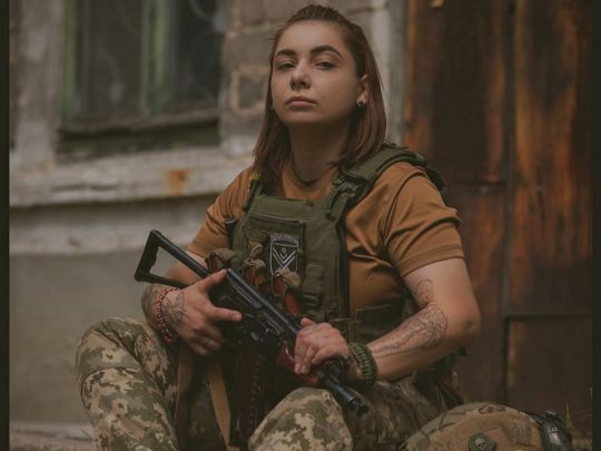 Майже три роки чекала коханого з&nbsp;полону: на&nbsp;Чернігівщині попрощались з&nbsp;бойовою медикинею