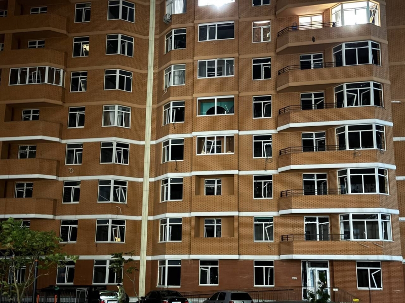 Окупанти третю ніч поспіль «кошмарять» Одесу: ударами дронів пошкоджено багатоповерхівки та приватні будинки (фото, відео)