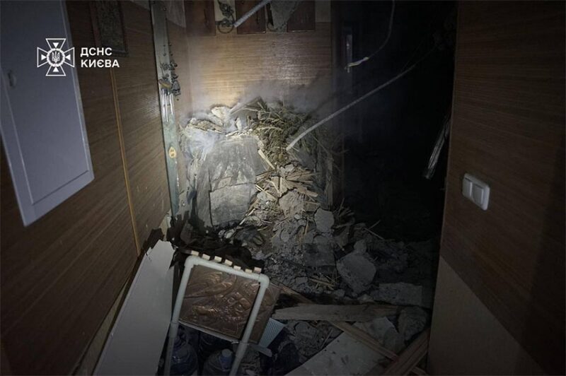 Росіяни потужно атакують Україну всіма видами ракет, запроваджено аварійні відключення електрики