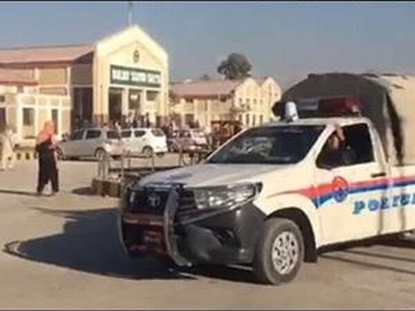 Терорист-смертник убив понад 20 людей на залізничній станції: момент потрапив на відео