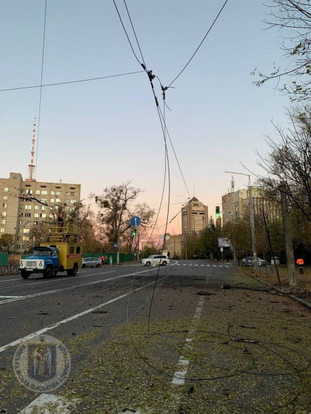 Терористи вчергове атакували вночі Україну, в Києві зафіксовано падіння уламків дронів (фото)