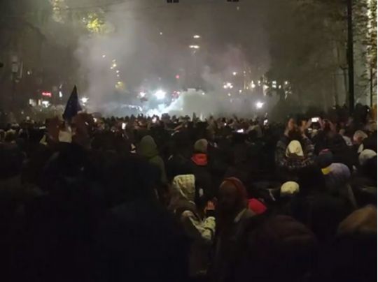 &laquo;Завершення конституційного перевороту&raquo;: після відмови влади Грузії від переговорів із&nbsp;ЄС у&nbsp;Тбілісі спалахнули заворушення (фото)