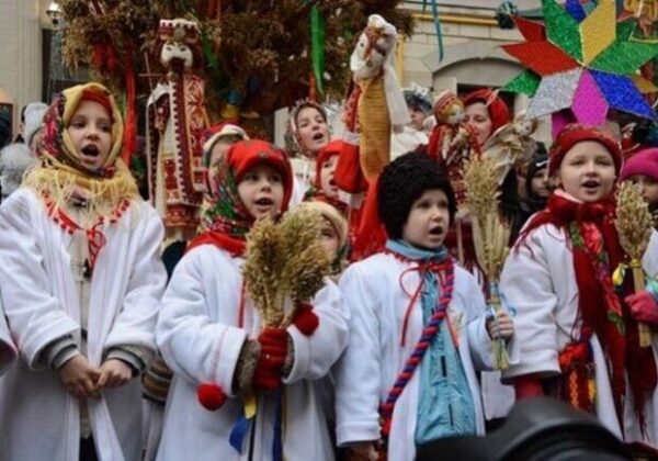 Щедривки &ndash; давние пожелания добра и достатка: когда щедруют в 2024 году