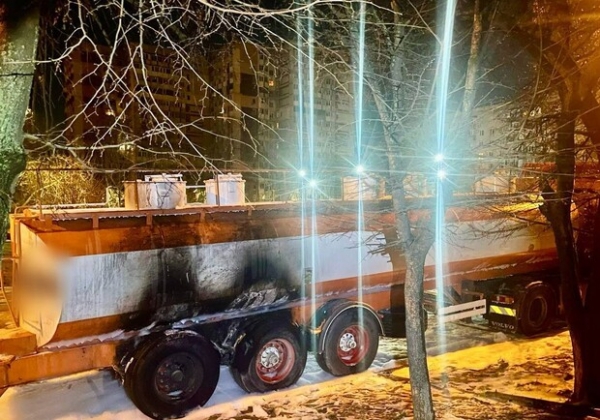 В Одессе мужчина поджег грузовик, потому что он закрывал ему пейзаж