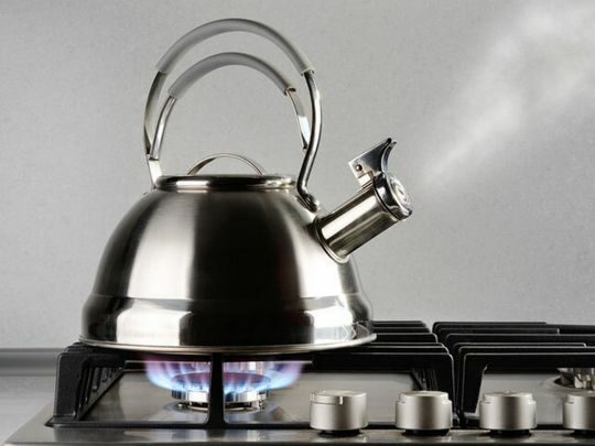 Газ по 8 чи 12 гривень, світло по 4,32 чи 6,5 гривні: скільки платитимемо з весни 2025-го