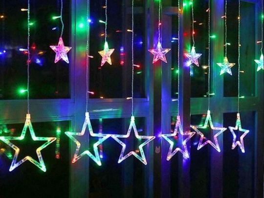 Левам — більше енергії, Близнюкам — нові ідеї, а Козерогам — роздуми про майбутнє: поради астрологів на святкову середу, 25 грудня