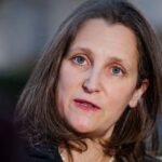 Спор Трюдо с Трампом привёл к отставке министра финансов Канады