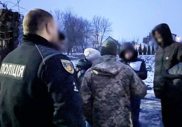 Незаконное пересечение границы: полиция проводит масштабные обыски