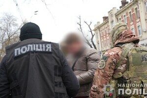Поездом на запад Украины, а оттуда &ndash; за границу: в Одессе разоблачили переправщика уклонистов