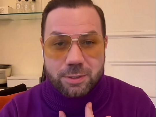 Неймовірно жіночно й&nbsp;сексуально: дизайнер назвав головні деталі модного сезону-2025