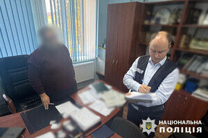 Вымогал у предпринимателя 12 тысяч долларов: в Одесской области главу поселкового совета разоблачили во взяточничестве